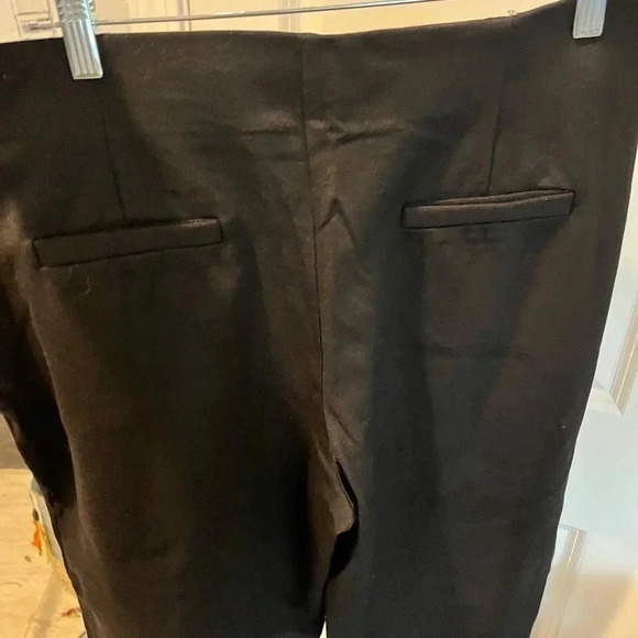 Soft and Stylish Black Pants - Size 16 - Picture 4 of 5